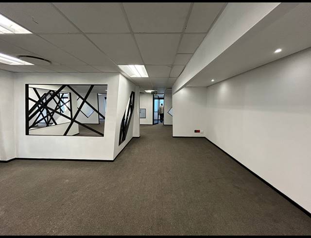 1,066M² OFFICE TO LET IN SANDTON CENTRAL